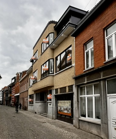 Woonbureau (Lokeren)