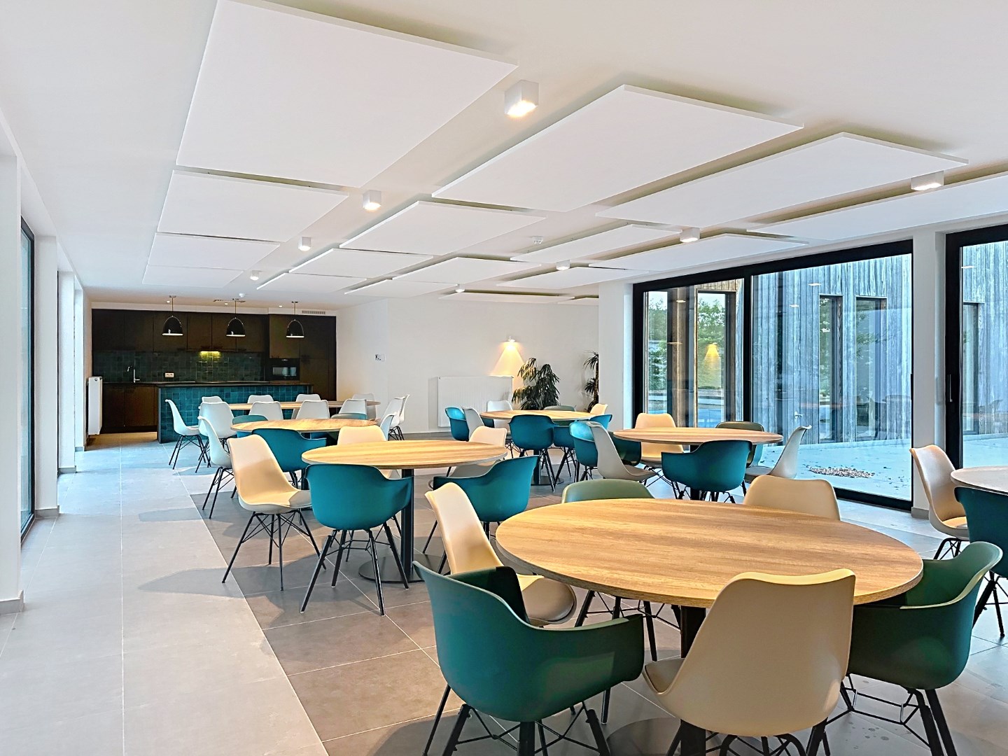 Stijlvol gelijkvloers appartement met gemeenschappelijke tuin 