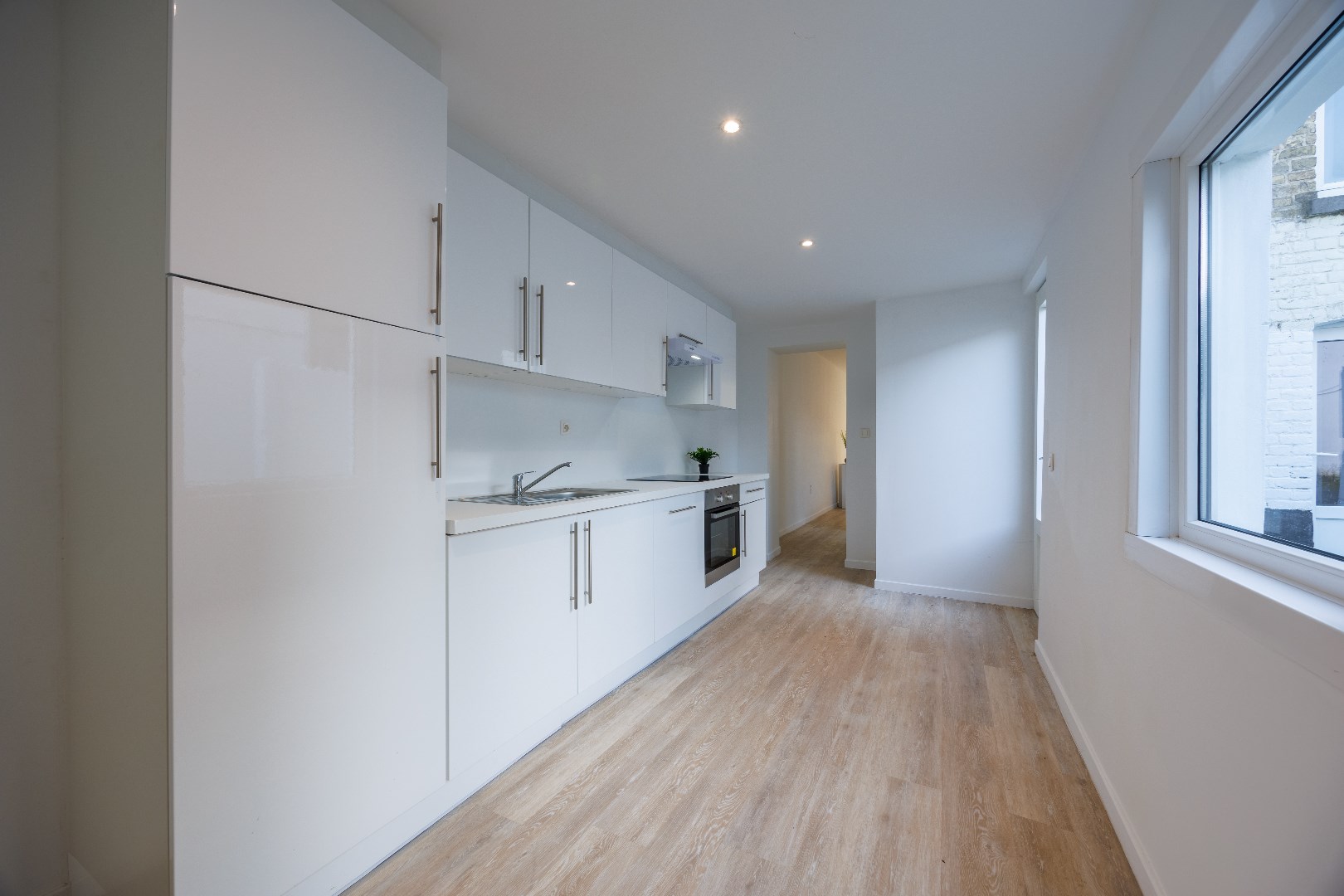 Ruim (vakantie)huis: 6 slpk - 2 badk - 2 garages 